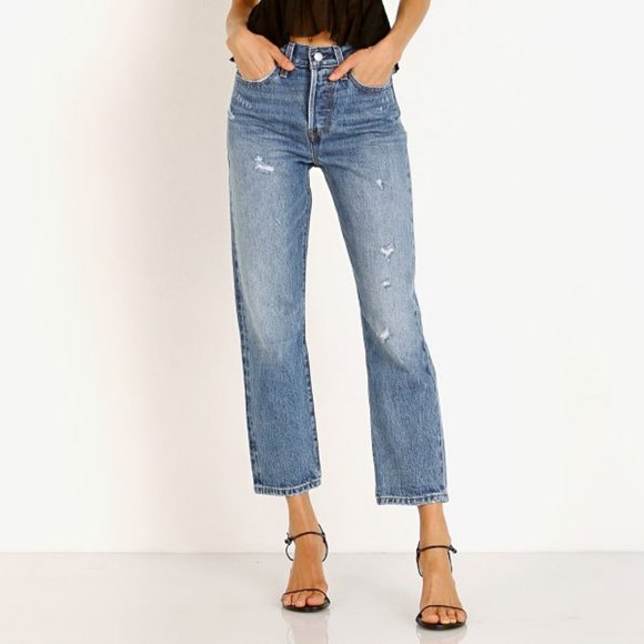 NWT Levi's Wedgie Straight Jean 24